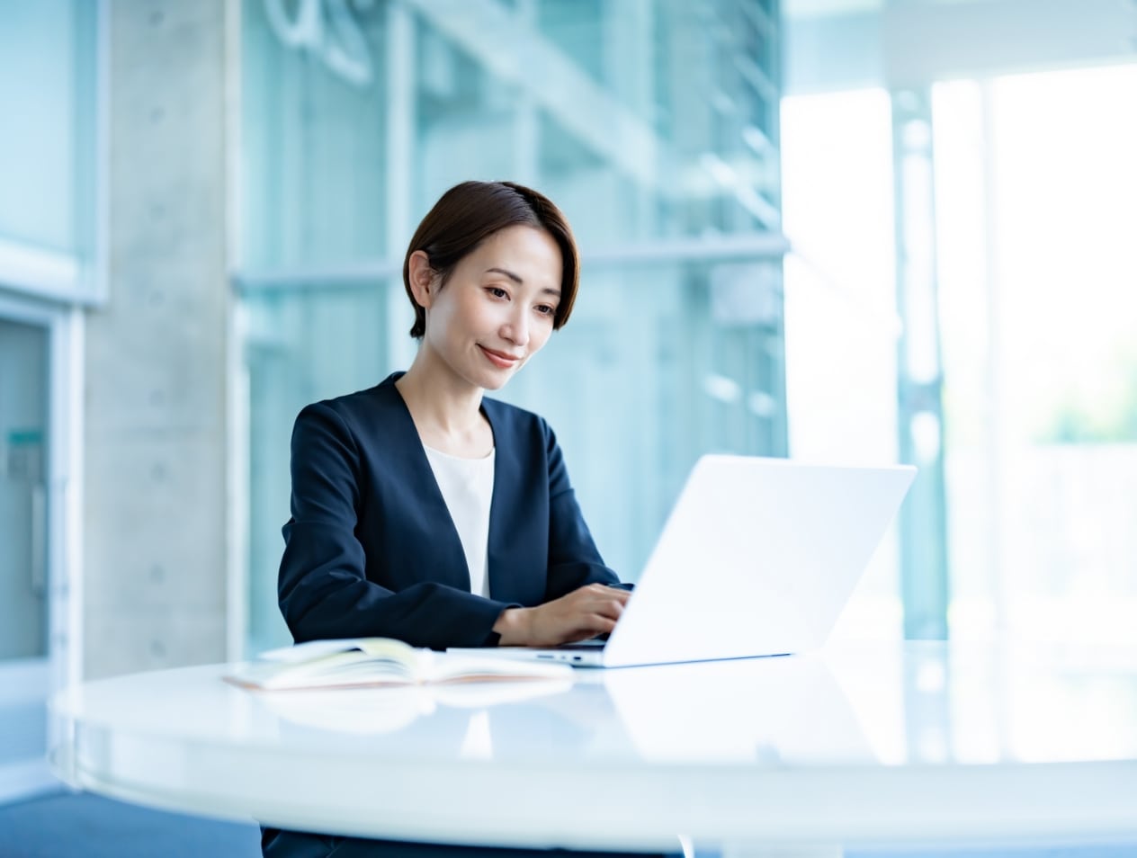 売上データで街の動きを可視化するイメージ